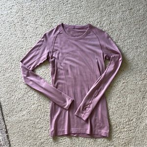 Lululemon Long sleeve swiftly tech size 6 purple color